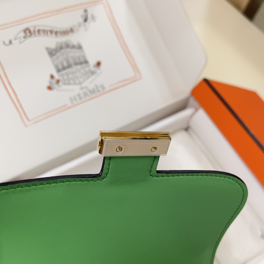 Hermes Constance 18 Mini Shoulder Bag In Green Kiwi Epsom Leather